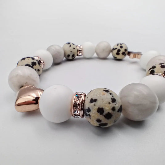 Ružovobiely srdiečkový kresťanský náramok s dalmatínskym jaspisom - Gracefolk