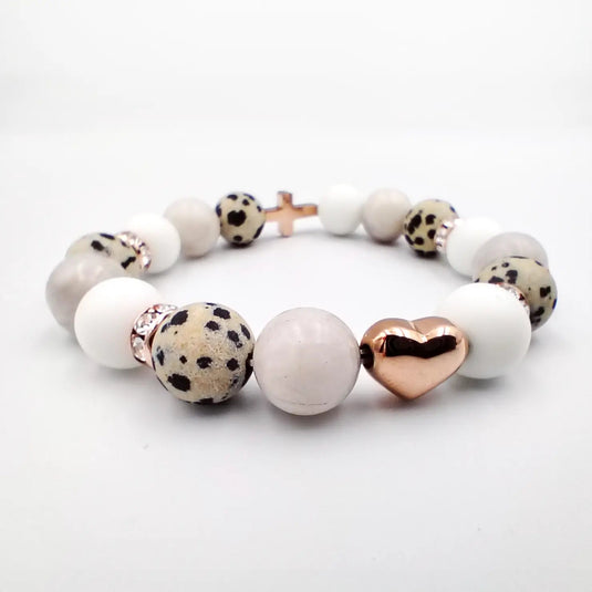 Ružovobiely srdiečkový kresťanský náramok s dalmatínskym jaspisom - Gracefolk